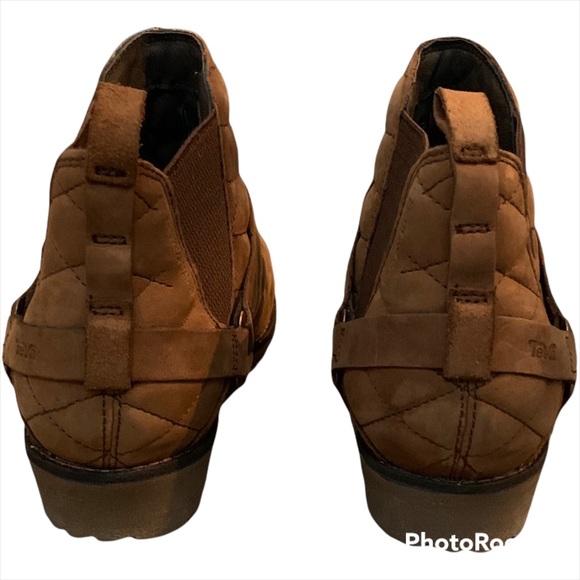 NEW!! Women’s Teva “De La Vina Dos” quilted suede chelsea bootie,  8 - Picture 3 of 8